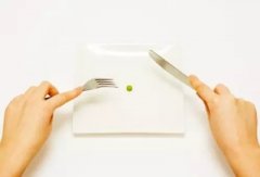 節(jié)食不但減不了肥，還傷身體..